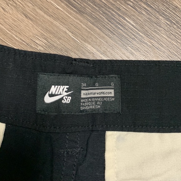 New Nike SB shorts - Picture 2 of 6